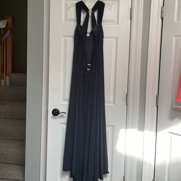 Betsy and Adam long evening gown with open back - Picture 2 of 2